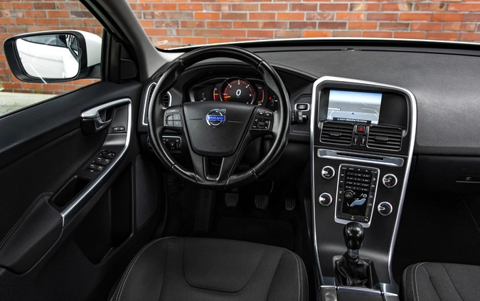 Volvo XC 60 cena 54900 przebieg: 269607, rok produkcji 2014 z Legnica małe 781